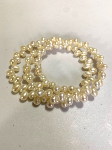 Cultured fresh water baroque white pearl coil/wrap bracelet - Picture 5 of 6