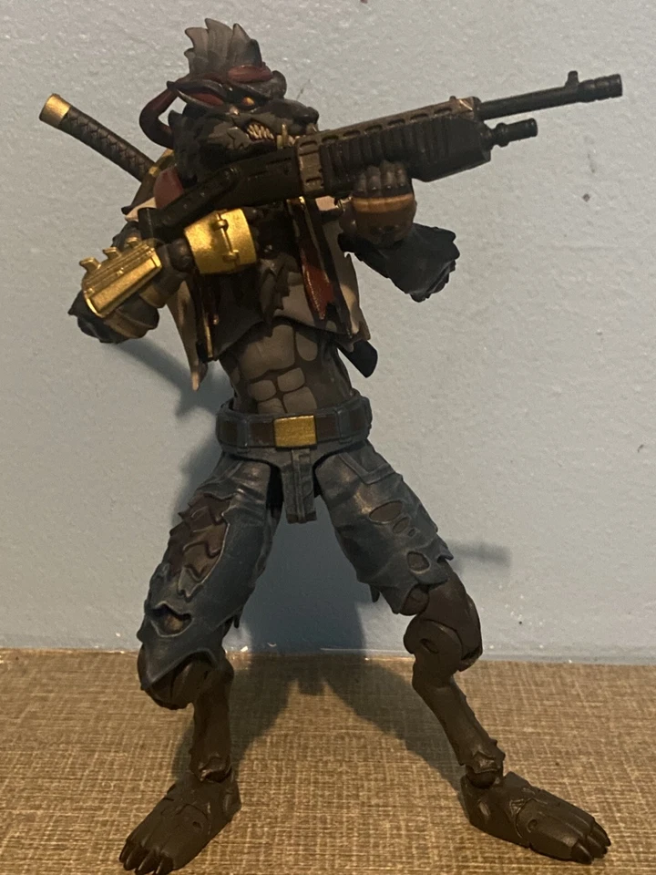 Figura de acción Fortnite Dire (RARA) Foto 2 de 4