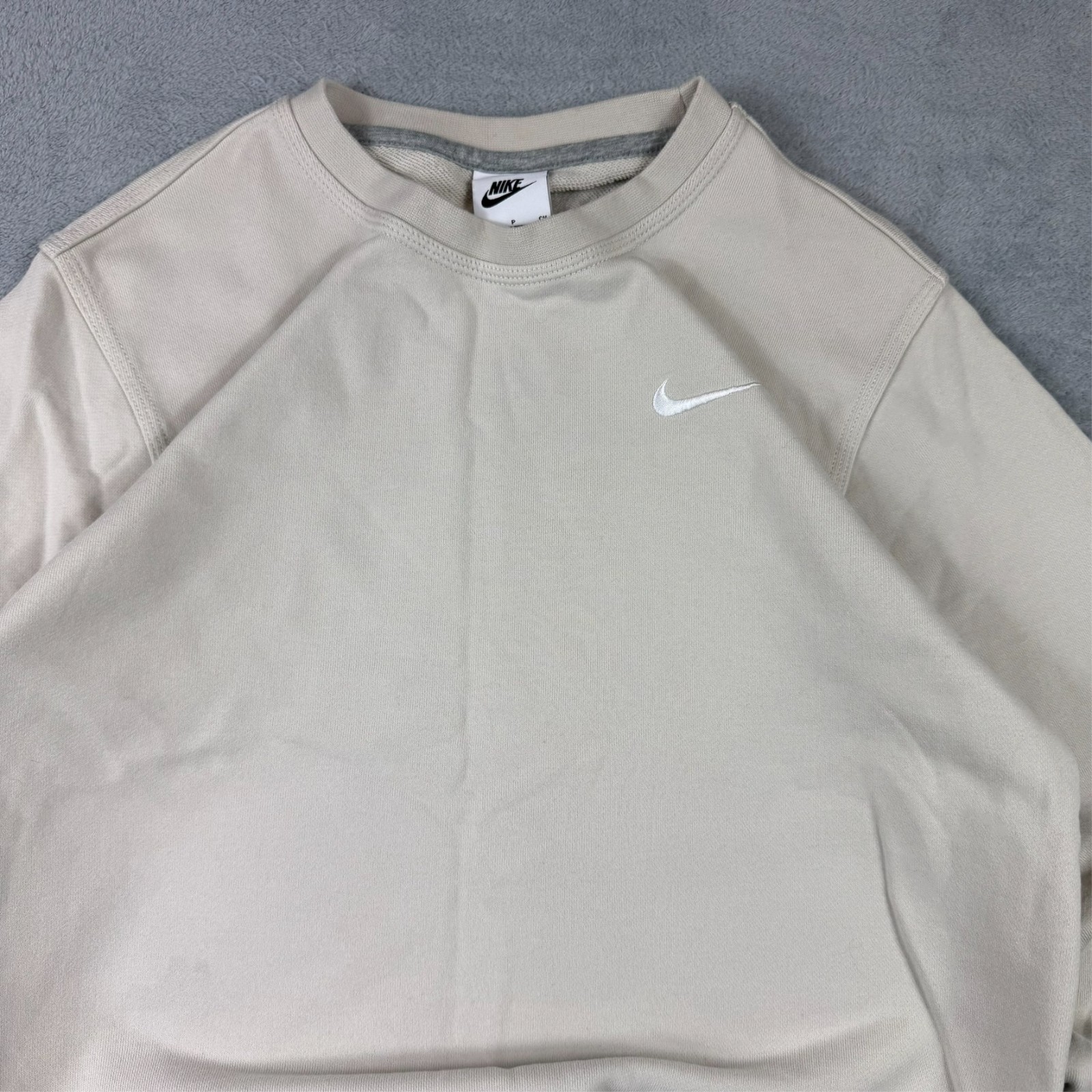 Vintage Nike Cream Y2K Mini Embroidered Swoosh Size Small Pullover Sweatshirt image 4