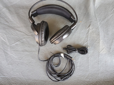 Audio-Technica - SonicPro ATH-AVC400 Wired Over-the-Ear Headphones - Black -
