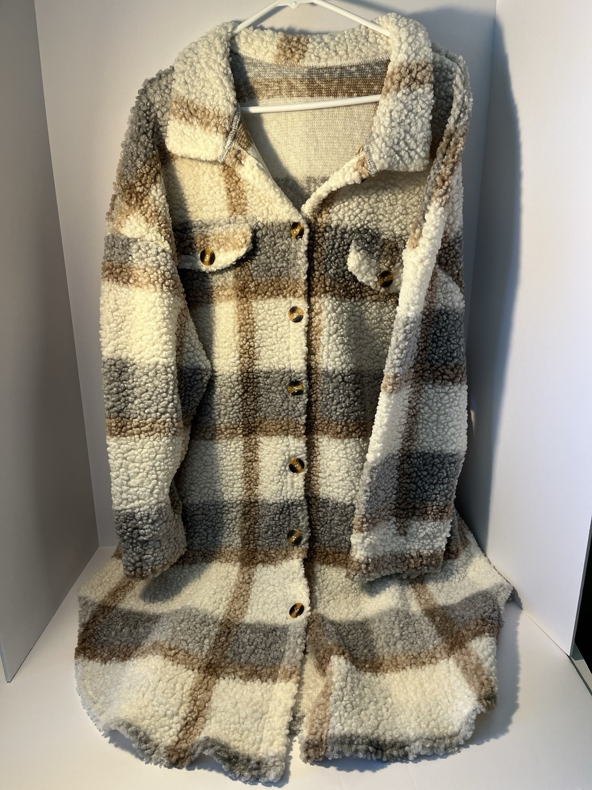 Sherpa Style Women’s Shirt Tail/Jacket Button Front Cream/Tan/Gray Ch 25 Len 41