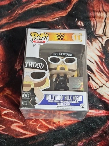 Funko Pop WWE  2K15 Hollywood Hulk Hogan #11 NWO Vaulted Grail With protector