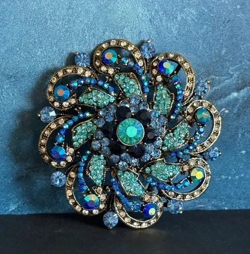 VINTAGE COSTUME JEWELRY BROOCH/PIN/PENDANT BLUE GOLD TONE HUGE STATEMENT PIECE