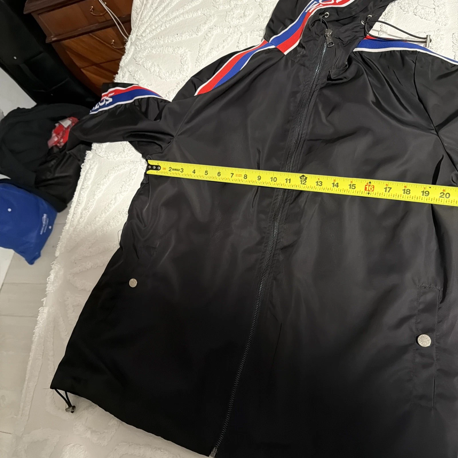 Men’s Moncler Hooded Jacket Windbreaker XL image 11