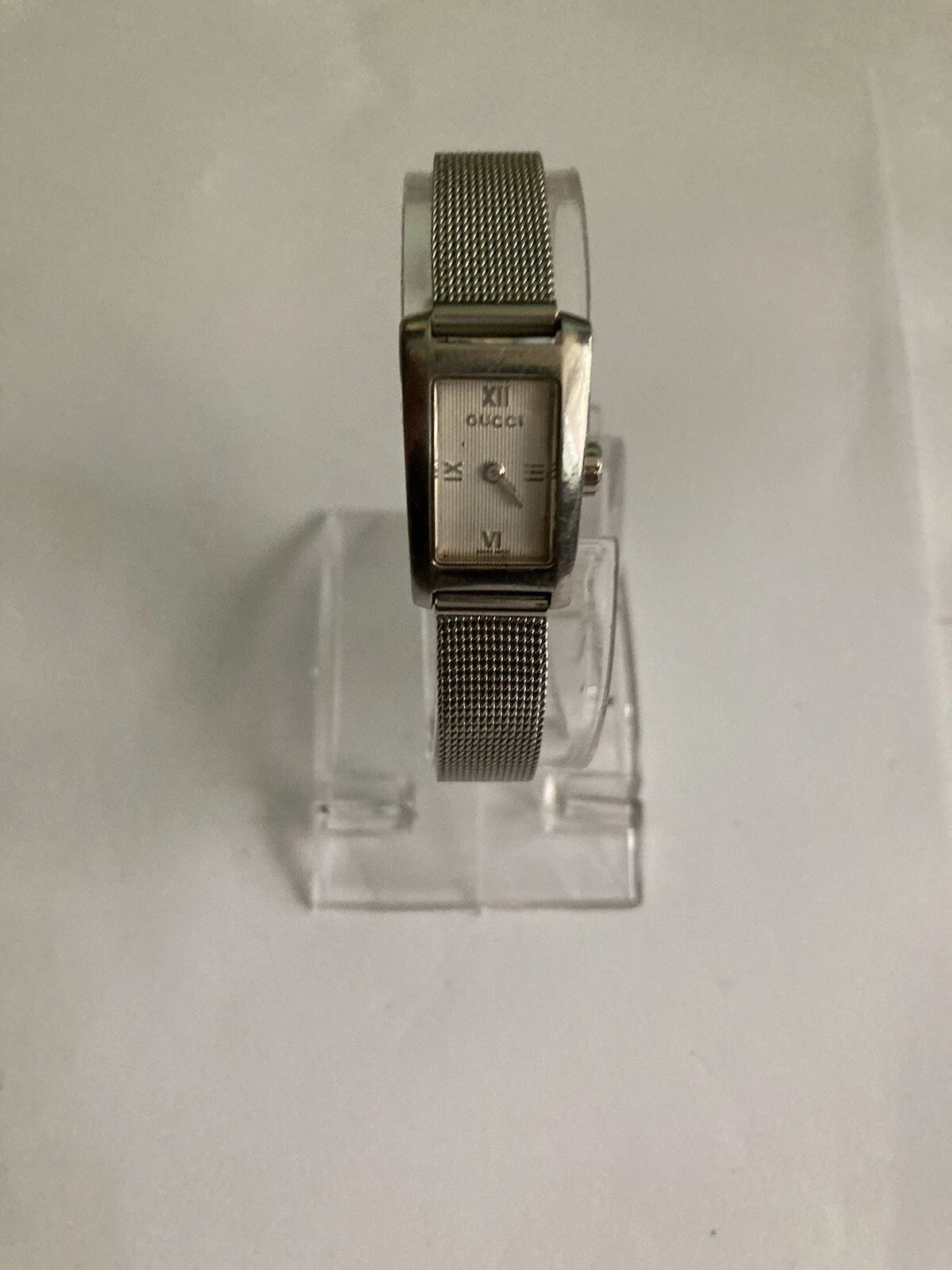 Montre femme Gucci 8600L quartz suisse en acier inoxydable