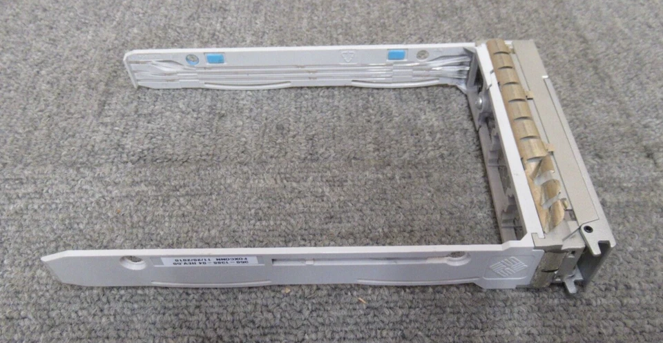 Sun Microsystems 350-1386-04 Oracle Servers Hot-Swap 3.5" Hard Drive Caddy Tray - Image 3 of 4