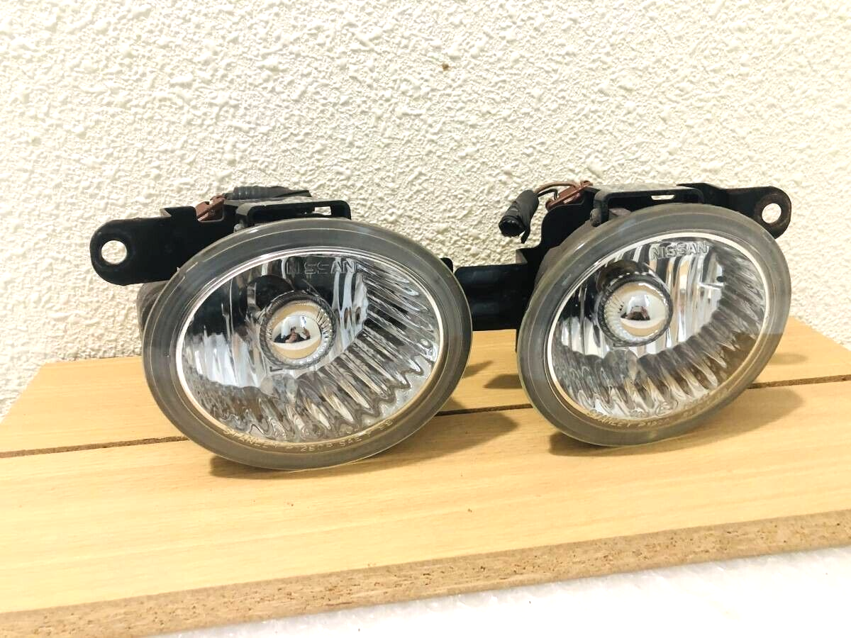 Nissan Gloria Y34 Wingroad Y12 Cube Z11 Fog Light Lamp Assembly