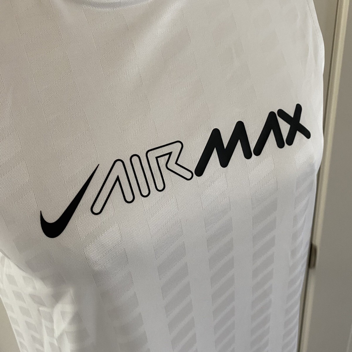NWT Nike NSW Sportwear Air Max White Jersey Dress Sz Sm NWT Nike NSW Sportwear Air Max White Jersey Dress Sz Sm
