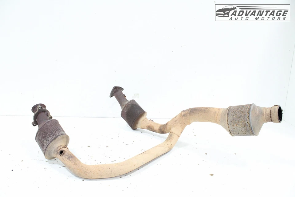 Chevrolet Silverado 1500 LD 2019 4x4 5,3 L motor V8 tubo de escape delantero OEM Foto 3 de 4