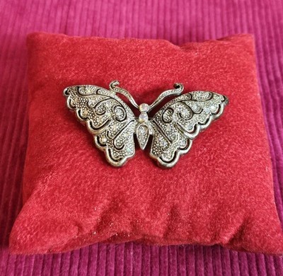 Vgt Silver Color Butterfly Clear Gemstones Unmarked 2'' Tall 3 1/8'' Wide