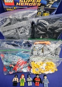 LEGO DC Comics Super Heroes: THE BATCAVE (6860) COMPLETE w Figs Manuals No Box