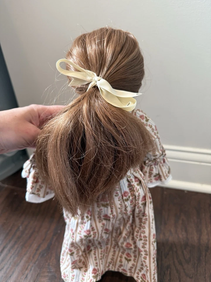 Pleasant Company Felicity Early 1990s Doll With Cap And Necklace. American Girl - Image 4 of 4