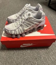 Nike Shox Weiß Größe 40 Einmal Getragen mit Karton Farbe Rot Wie Neu