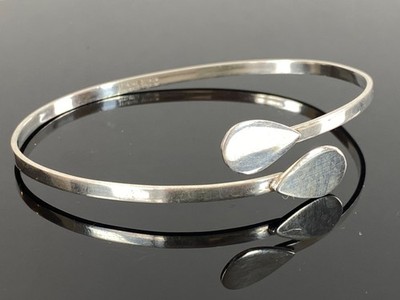 LEONORE DOSKOW Vintage Sterling Silver Modernist Thin Bangle Bracelet - 11.5g
