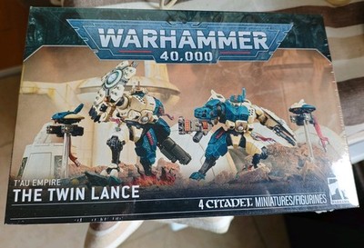 Warhammer 40K - Tau Empire Twin Lance Battlesuit Figuren 