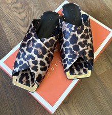 Katy Perry Leopard Slide Flat Sandals Black Gold Metal Toe Accent 8.5M NEW