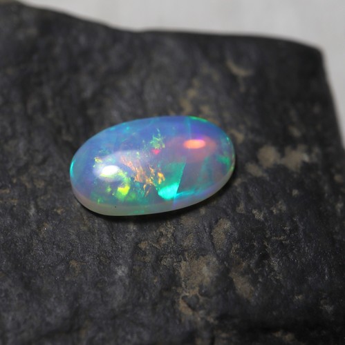 2.36 Cts 13.9x8.6 mm Natural AAA Rainbow Fire Ethiopian Welo Opal Oval Cabochon - Picture 9 of 9
