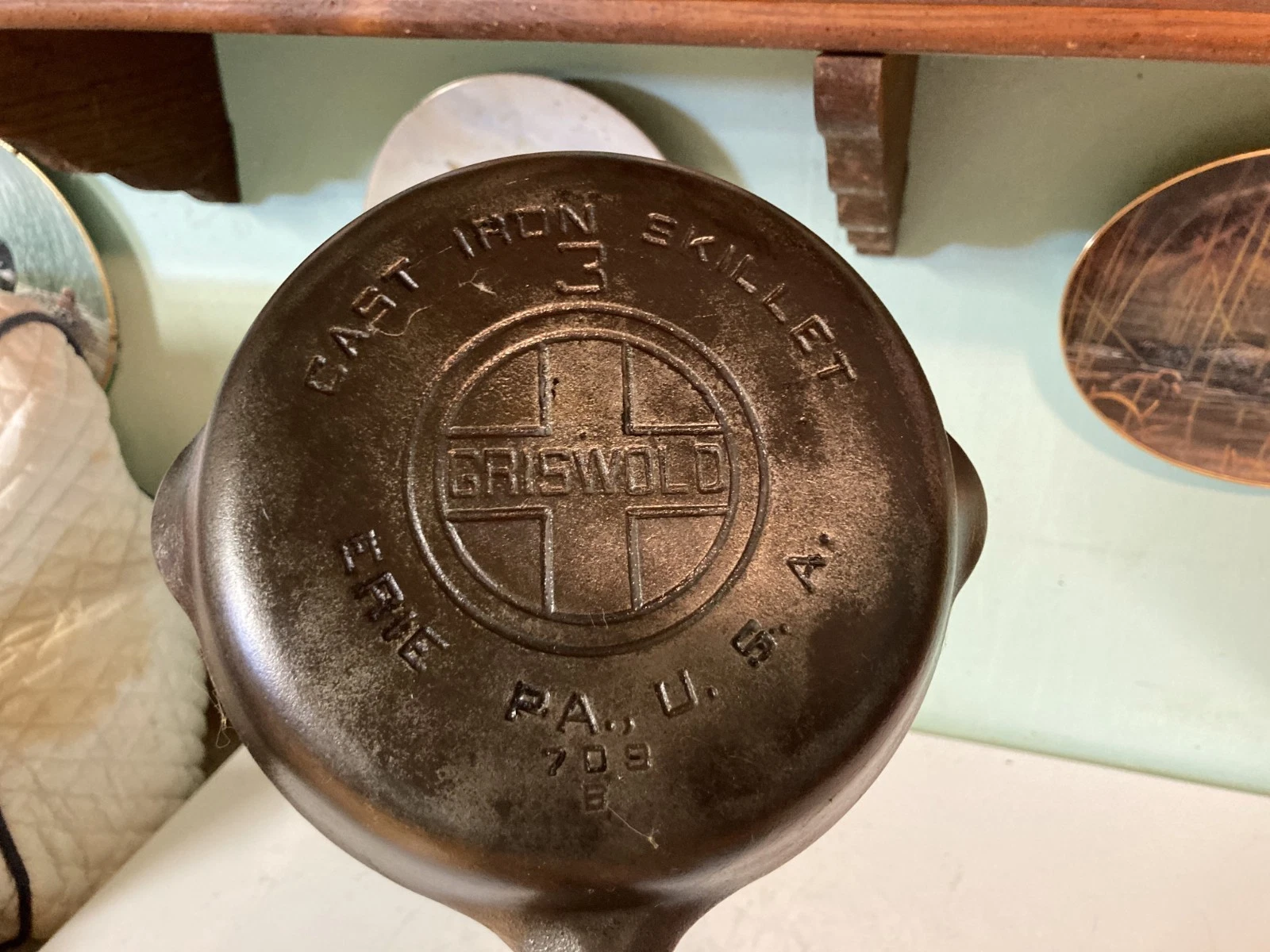 Cast iron #3 large logo little skillet nice and clean