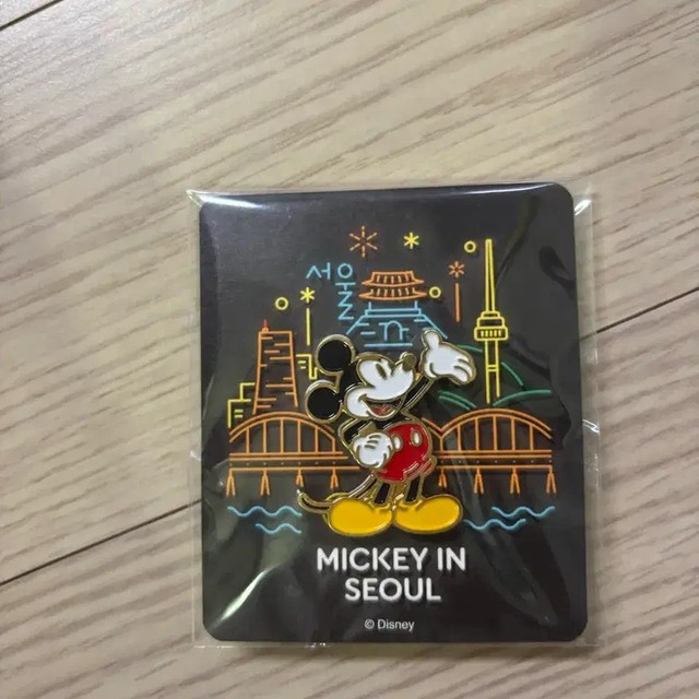 Mickey in Seoul Badge - New