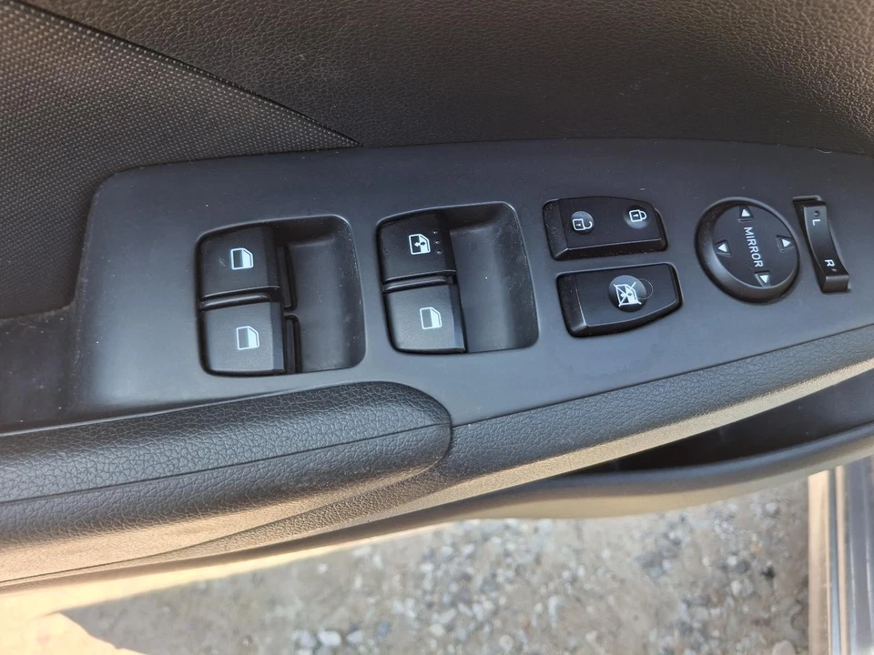 Used Fuse Box Engine fits: 2019 Hyundai Accent AT Grade A - Image 2 of 4