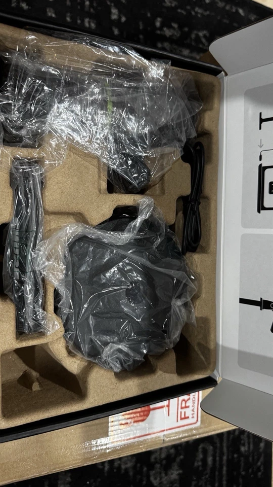 Shure MV6 Gaming Microphone Dynamic USB PC Mic Gaming & Streaming Monitoring - Image 4 of 4