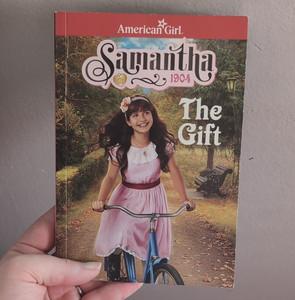 American Girl Samantha Series: The Gift (Abridged) Paperback by Valerie Tripp