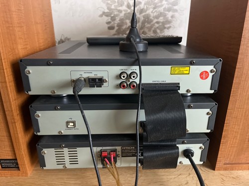 Hitachi Ax-m135 Dvd Player, Ax-m135 Amplifier, Ax-m135Amp Hifi Stack + speakers - Picture 5 of 8