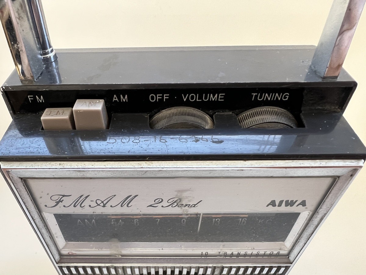AIWA FM-AM 2 Band Transistor Pocket Radio Portable Radio
