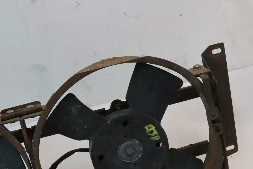 1994 Bentley Turbo R Engine Radiator Cooling Dual Fan Assembly OEM