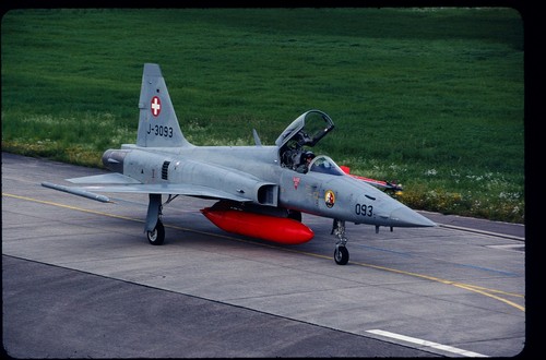#7504 ORIGINAL K64 AIRCRAFT SLIDE: Swiss AF Northrop F-5E Tiger II J-3098