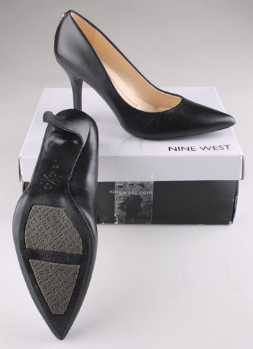 Nine West Fifth 9x9 Pointy Pointed Toe Pumps Women's Size 8 Black Leather EUC