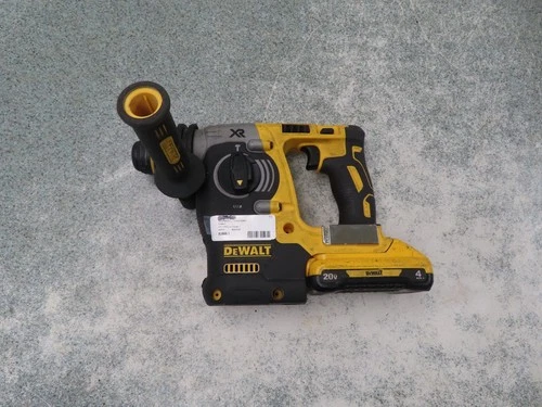 DEWALT DCH273 20V MAX XR SDS Rotary Hammer Drill & 4Ah Battery