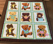 Vtg Teddy Bear Quilt Blanket Throw 35'' x 39'' Wall Hanging Nursery EUC
