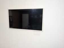 Samsung QE43LS03AAU 4K Smart TV QLED Frame 43inch White Bezel Boxed VGC
