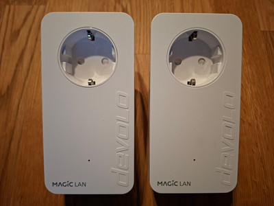 2x Devolo Magic 2 LAN 1-1 MT:2999 Powerline 2400 Mbit/s Netzwerk Adapter Top