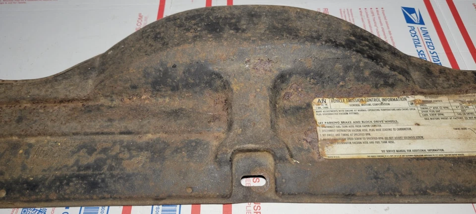 Cubierta de soporte de radiador cubierta de ventilador de 6 cilindros Chevrolet Nova Chevelle 68-72 OEM Foto 3 de 4