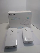 TP-Link TL-WPA8630P Kit AV1200 Passthrough Powerline Wi-Fi Range Extender