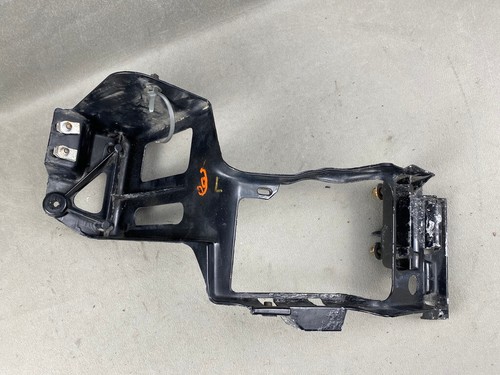 98-04 CADILLAC SEVILLE LEFT Driver Headlight MOUNTING BRACKET 16524451 (774) - Picture 6 of 8