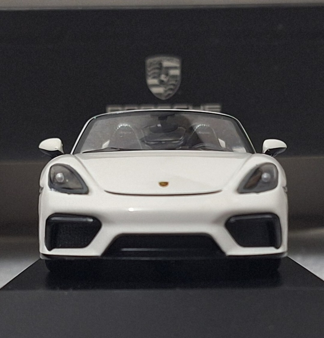 Porsche 718 (982) Boxster Spyder 2019 White 1:43 Minichamps Porsche 718 (982) Boxster Spyder 2019 White 1:43 Minichamps