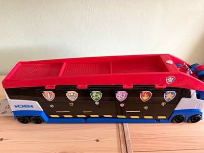 PAW Patrol Paw Patroller Spielzeug-Lkw Fahrzeugtransporter mit Rampe, Ryder