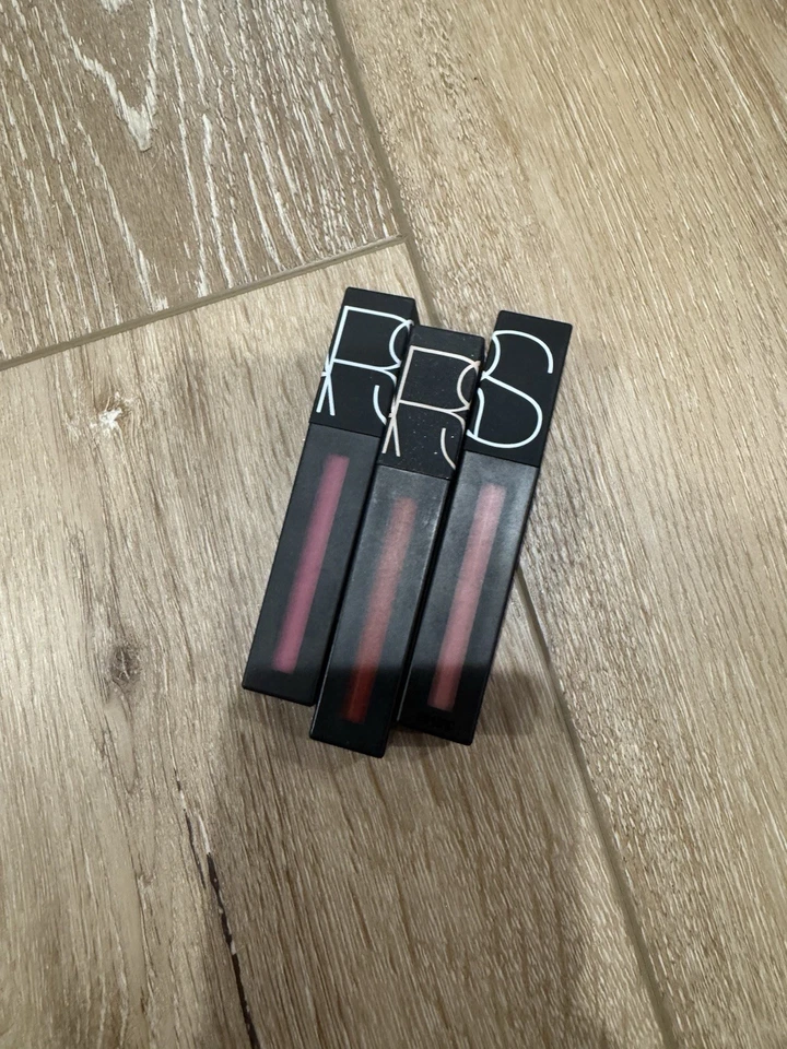PIGMENTO LABIAL NARS POWERMATTE - Surtido Foto 4 de 4