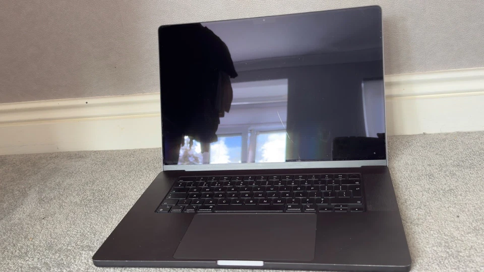 Apple MacBook Pro 16" M3 Max · 128GB · 8TB, photo 3 of 5