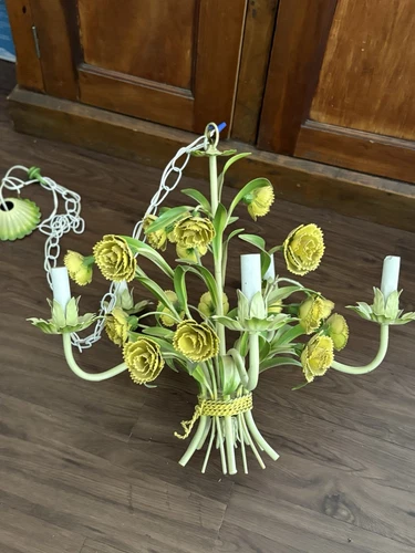 GORGEOUS!! VINTAGE Italian TOLE CHANDELIER Yellow Flowers  with 5 arms
