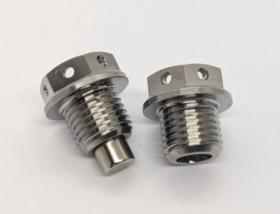 Suzuki GSXR750 Titan Sumpfstopfen 00-18 gebohrt Sechskantkopf Race Standard magnetisch