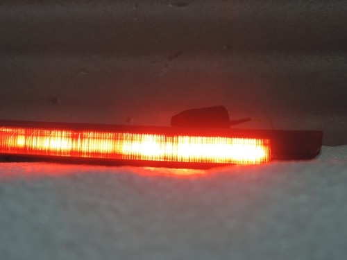 Tercera luz de freno original Toyota Avensis T25 familiar 8157005090 81570-05090 - Imagen 2 de 12