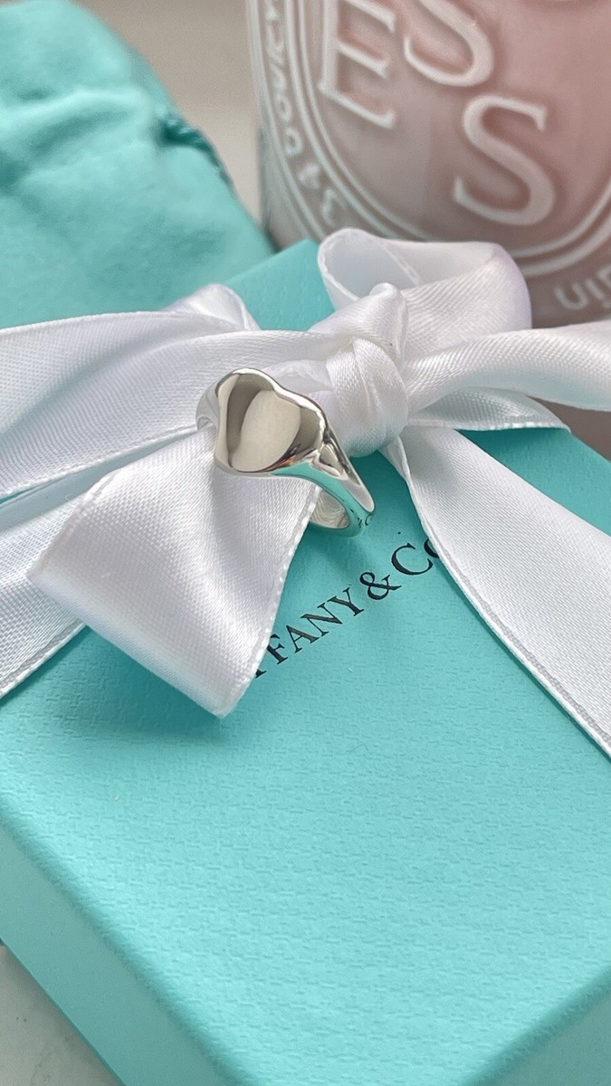 Tiffany & Co ELSA PERETTI Full Heart Ring in Sterling Silver Tiffany & Co ELSA PERETTI Full Heart Ring in Sterling Silver