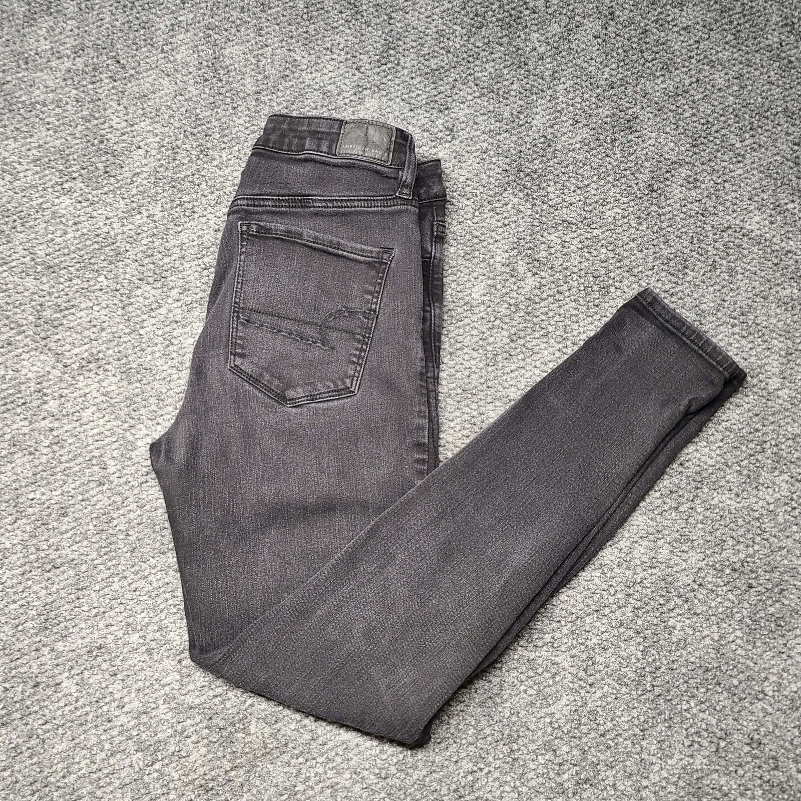 American Eagle Womens Jeans size 6 Stretch Super High Rise Jeggings Distressed
