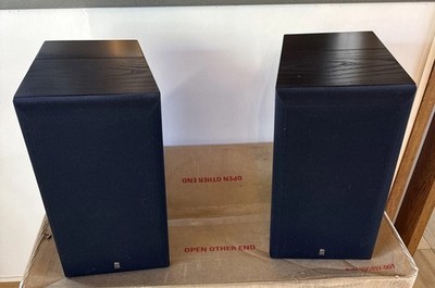 PAIR of Revel PERFORMA M22 Monitors Bookshelf Speakers - BLACK