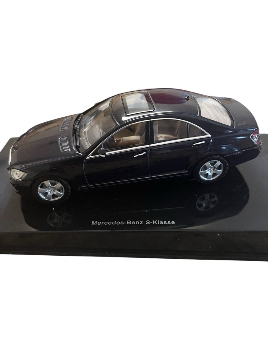1/43 メルセデスベンツ　Sクラス　W222 000000140316_Mne8oSM.jpg