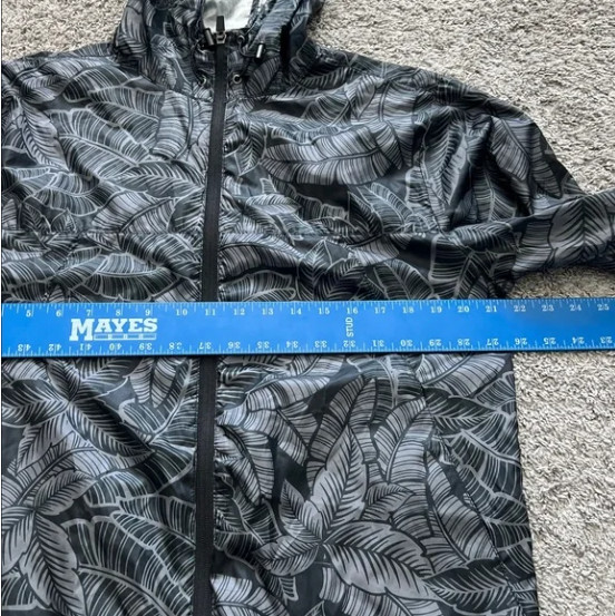 Resolution Women’s Gray Leaf Pattern Hooded Water… - image 9